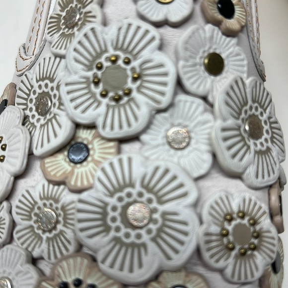 Coach Chalk Tea Rose Floral Slip On Sneakers 8.5 - Picture 15 of 16